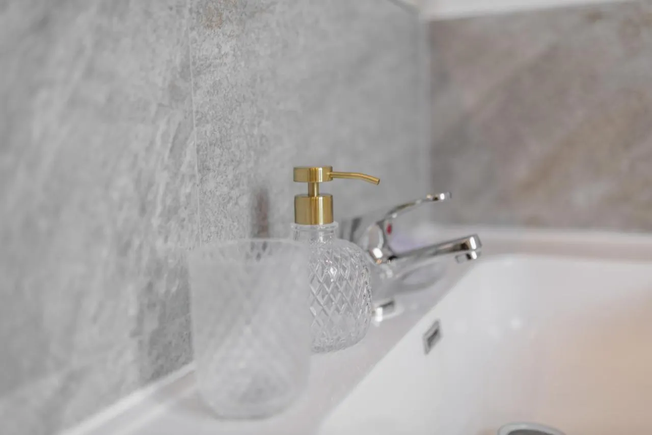 Lora Apartment,Free Private Parking, Self Check In,1 Como